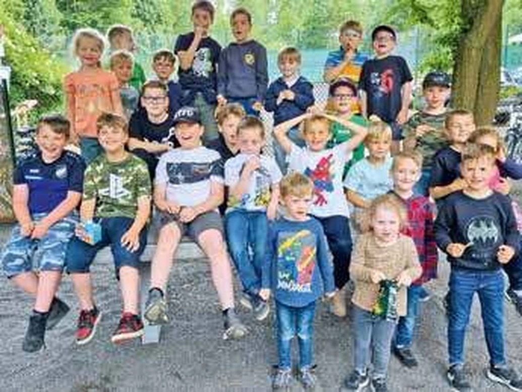 Die Jugendabteilung bei den Minigolf-Masters im Mai 2022.